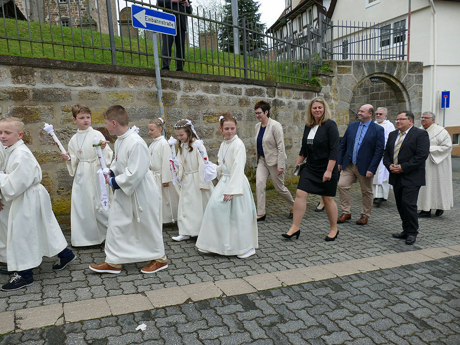 Feier der 1. Heiligen Kommunion in Sankt Crescentius (Foto: Karl-Franz Thiede)